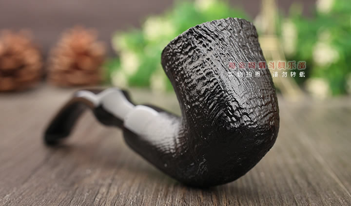 �������˵�ɭPetersonʯ�ľ�̶� 2025����ʥ�ڼ���ϵͳ����ɰ 305-2